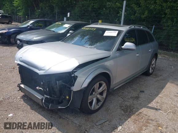 ✅ 2015 Audi allroad A4 Premium Plus • VIN: WA1UFAFL0FA113743 • Лот: 42666224. Опубликован ранее на IAAI с пробегом 124 779 миль. Бесплатный доступ к архиву аукционных продаж из США и подробный отчёт об истории автомобиля на DreamBid. Изображение 2.