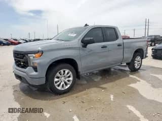 ✅ 2025 Chevrolet Silverado 1500 Custom • VIN: 1GCRABEK1SZ127848 • Лот: 56844565. Опубликован ранее на Copart с пробегом 7 160 миль. Бесплатный доступ к архиву аукционных продаж из США и подробный отчёт об истории автомобиля на DreamBid. Изображение 1.