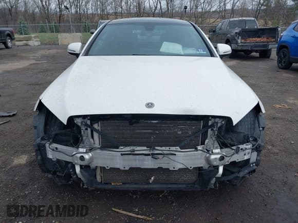 ✅ 2018 Mercedes-Benz C 300 • VIN: WDDWJ4KB5JF729208 • Lot: 41937993. Listed on IAAI with 65,037 mi. Free auction sales archive from the USA and detailed vehicle history report at DreamBid. Image 6.