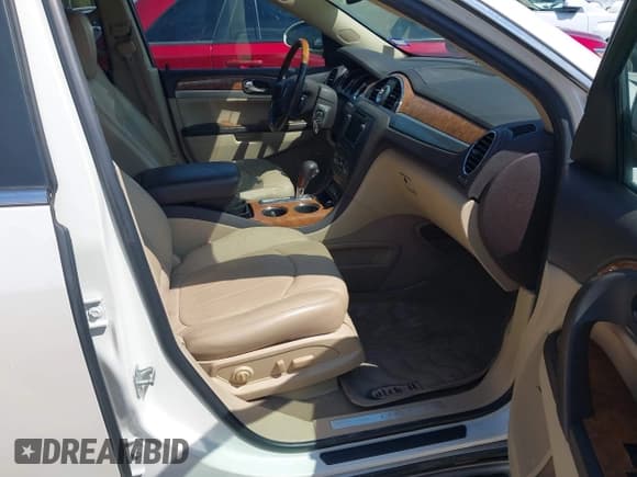 ✅ 2012 Buick Enclave Leather • VIN: 5GAKRCED6CJ359204 • Lot: 43336580. Wystawiony na IAAI z przebiegiem 157 199 mil. Bezpłatny archiwum sprzedaży aukcyjnych z USA i szczegółowy raport historii pojazdu na DreamBid. Zdjęcie 5.