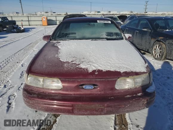 ✅ 1993 Ford Taurus GL • VIN: 1FALP52U2PG147367 • Lot: 42258795. Wystawiony na Copart z przebiegiem 68 209 mil. Bezpłatny archiwum sprzedaży aukcyjnych z USA i szczegółowy raport historii pojazdu na DreamBid. Zdjęcie 5.