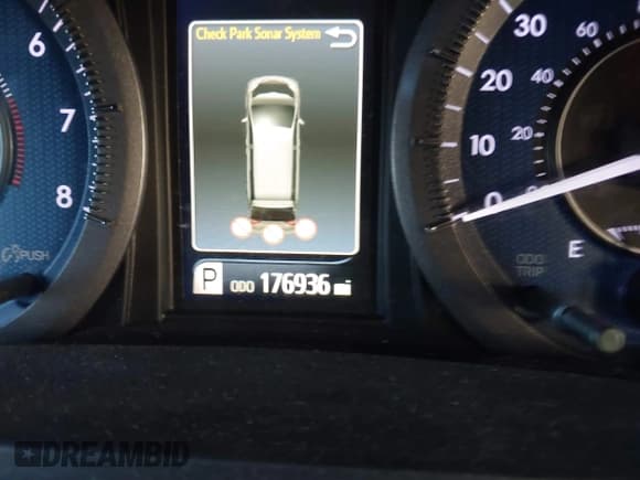 ✅ 2016 Toyota Sienna XLE • VIN: 5TDYK3DC8GS713481 • Lot: 41239824. Listed on IAAI with 176,935 mi. Free auction sales archive from the USA and detailed vehicle history report at DreamBid. Image 7.