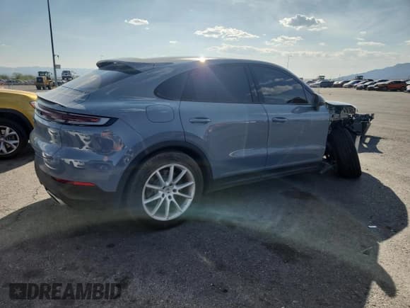✅ 2025 Porsche Cayenne • VIN: WP1BA2AY7SDA29690 • Лот: 59998415. Опубликован ранее на Copart с пробегом 5 487 миль. Бесплатный доступ к архиву аукционных продаж из США и подробный отчёт об истории автомобиля на DreamBid. Изображение 3.