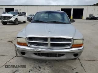 ✅ 2000 Dodge Dakota • VIN: 1B7GL22X8YS632837 • Lot: 79168404. Wystawiony na Copart z przebiegiem 241 454 mil. Bezpłatny archiwum sprzedaży aukcyjnych z USA i szczegółowy raport historii pojazdu na DreamBid. Zdjęcie 5.