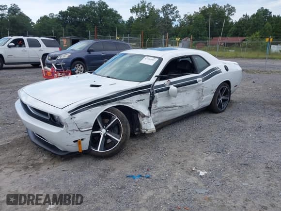 ✅ 2014 Dodge Challenger R/T Classic • VIN: 2C3CDYBT8EH184540 • Lot: 43181007. Wystawiony na IAAI z przebiegiem 83 901 mil. Bezpłatny archiwum sprzedaży aukcyjnych z USA i szczegółowy raport historii pojazdu na DreamBid. Zdjęcie 2.