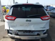 ✅ 2017 Jeep Cherokee Limited • VIN: 1C4PJMDS1HW564702 • Lot: 42465423. Wystawiony na IAAI z przebiegiem 73 606 mil. Bezpłatny archiwum sprzedaży aukcyjnych z USA i szczegółowy raport historii pojazdu na DreamBid. Zdjęcie 17.