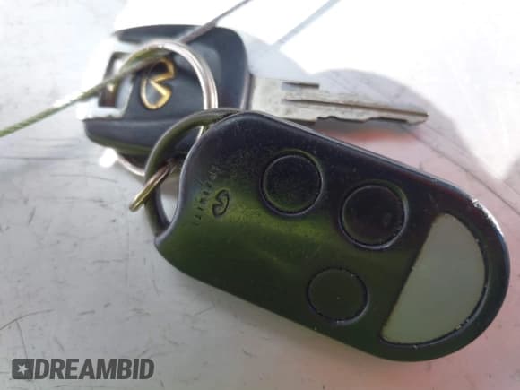 ✅ 1999 Infiniti I30 • VIN: JNKCA21A7XT779806 • Лот: 43751233. Опубликован ранее на IAAI с пробегом 99 571 миль. Бесплатный доступ к архиву аукционных продаж из США и подробный отчёт об истории автомобиля на DreamBid. Изображение 11.