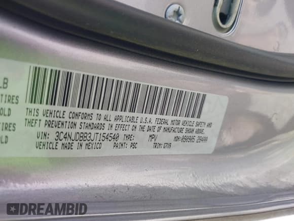 ✅ 2018 Jeep Compass Latitude • VIN: 3C4NJDBB3JT154540 • Lot: 42758181. Listed on IAAI with 21,051 mi. Free auction sales archive from the USA and detailed vehicle history report at DreamBid. Image 9.