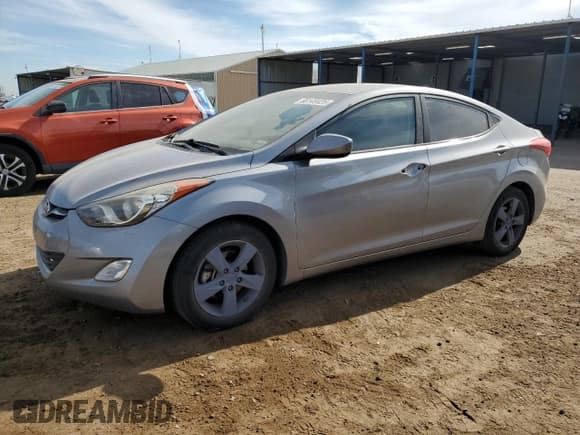 ✅ 2013 Hyundai Elantra GLS • VIN: KMHDH4AE9DU752169 • Лот: 66149425. Опубликован ранее на Copart с пробегом 52 441 миль. Бесплатный доступ к архиву аукционных продаж из США и подробный отчёт об истории автомобиля на DreamBid. Изображение 1.