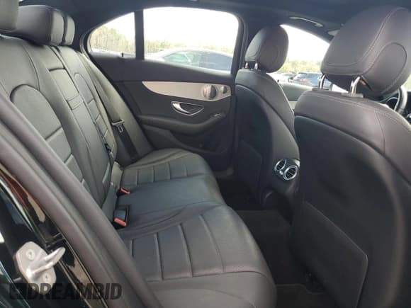 ✅ 2019 Mercedes-Benz C 300 • VIN: 55SWF8DB9KU283231 • Lot: 82495745. Listed on Copart with 34,651 mi. Free auction sales archive from the USA and detailed vehicle history report at DreamBid. Image 10.