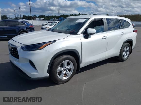 ✅ 2023 Toyota Highlander XSE • VIN: 5TDKDRBH1PS013710 • Lot: 43594214. Wystawiony na IAAI z przebiegiem 18 876 mil. Bezpłatny archiwum sprzedaży aukcyjnych z USA i szczegółowy raport historii pojazdu na DreamBid. Zdjęcie 17.