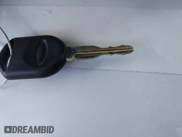 ✅ 2011 Ford F-250 XL • VIN: 1FDBF2A61BEC77909 • Lot: 43633747. Listed on IAAI with 242,631 mi. Free auction sales archive from the USA and detailed vehicle history report at DreamBid. Image 11.