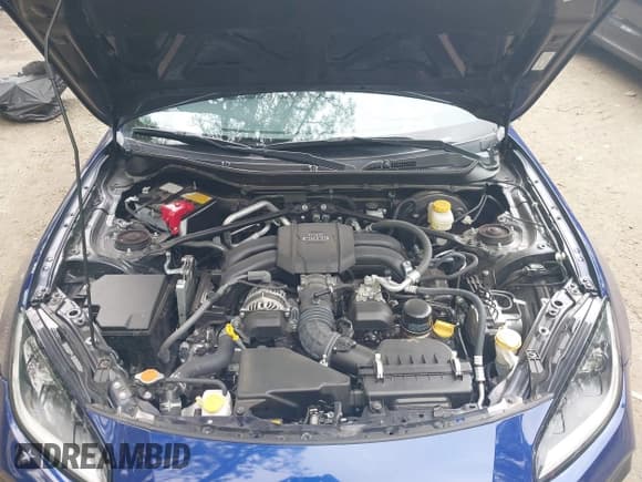 ✅ 2024 Toyota 86 • VIN: JF1ZNBB12R9758429 • Lot: 42402500. Listed on IAAI with 13,853 mi. Free auction sales archive from the USA and detailed vehicle history report at DreamBid. Image 10.