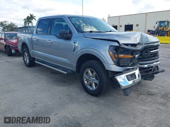 ✅ 2025 Ford F-150 XLT • VIN: 1FTEW3LP0SKE12912 • Lot: 43516650. Listed on IAAI with 45,811 mi. Free auction sales archive from the USA and detailed vehicle history report at DreamBid. Image 1.