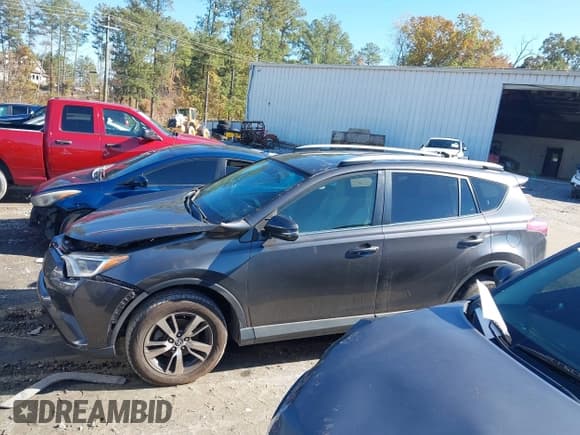 ✅ 2016 Toyota RAV4 XLE • VIN: JTMWFREV8GJ073168 • Лот: 43593453. Опубликован ранее на IAAI с пробегом 206 049 миль. Бесплатный доступ к архиву аукционных продаж из США и подробный отчёт об истории автомобиля на DreamBid. Изображение 14.