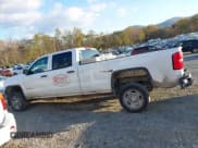 ✅ 2015 GMC Sierra 2500HD • VIN: 1GT11XEG8FF573573 • Lot: 43579173. Listed on IAAI with 213,653 mi. Free auction sales archive from the USA and detailed vehicle history report at DreamBid. Image 15.