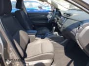 ✅ 2018 Nissan Rogue SV • VIN: KNMAT2MT0JP561402 • Лот: 43332896. Опубликован ранее на IAAI с пробегом 239 258 миль. Бесплатный доступ к архиву аукционных продаж из США и подробный отчёт об истории автомобиля на DreamBid. Изображение 5.