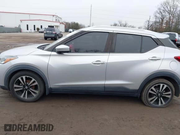 ✅ 2020 Nissan Kicks SV • VIN: 3N1CP5CV9LL526909 • Лот: 43836369. Опубликован ранее на IAAI с пробегом Не указан. Бесплатный доступ к архиву аукционных продаж из США и подробный отчёт об истории автомобиля на DreamBid. Изображение 13.