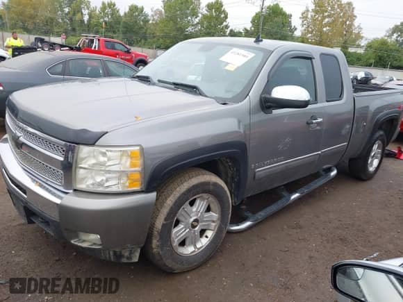 2009 Chevrolet Silverado 1500 LT с VIN 1GCEK29JX9Z125961, выставлен на аукционе IAAI как лот 43281501 с пробегом 210 859 миль миль и . История ставок и продаж доступна на DreamBid. Изображение 18.