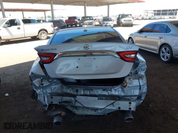 ✅ 2018 Nissan Maxima S • VIN: 1N4AA6AP9JC378758 • Lot: 42846150. Listed on IAAI with 111,761 mi. Free auction sales archive from the USA and detailed vehicle history report at DreamBid. Image 6.