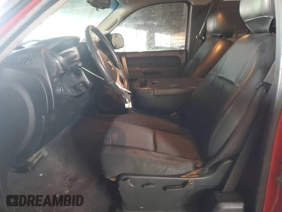 2010 Chevrolet Silverado 1500 LT with VIN 1GCSKSE34AZ160056, listed as a Copart auction lot 85420705 with 196,284 mi miles and Salvage title. Bid and sale history available at DreamBid. Image 7.