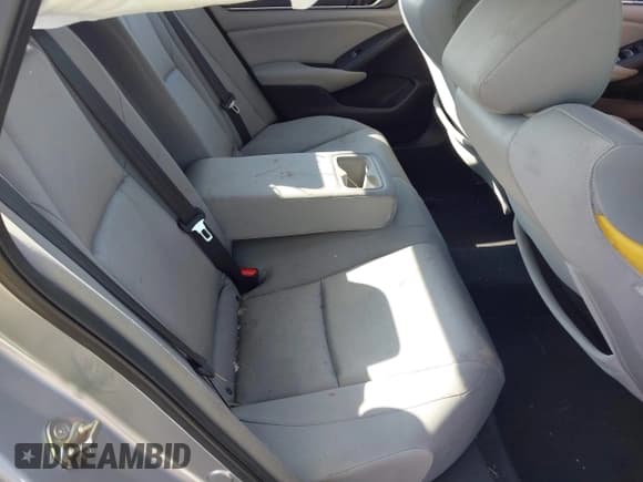 ✅ 2019 Honda Accord EX • VIN: 1HGCV3F48KA008906 • Лот: 42161629. Опубликован ранее на IAAI с пробегом 101 570 миль. Бесплатный доступ к архиву аукционных продаж из США и подробный отчёт об истории автомобиля на DreamBid. Изображение 8.