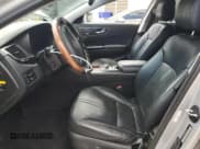 ✅ 2015 Kia K900 Premium • VIN: KNALU4D43F6027136 • Lot: 73374194. Wystawiony na Copart z przebiegiem 134 813 mil. Bezpłatny archiwum sprzedaży aukcyjnych z USA i szczegółowy raport historii pojazdu na DreamBid. Zdjęcie 7.