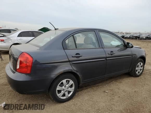 2008 Hyundai Accent GLS z VIN KMHCN46CX8U228482, wystawiony jako Copart lot #79886884 z przebiegiem 174 844 mil mil oraz Szkoda całkowita • Salvage title. Historia ofert i sprzedaży dostępna na DreamBid. Obrazek 3.