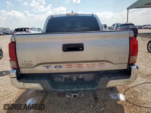 ✅ 2019 Toyota Tacoma SR5 • VIN: 3TMCZ5AN3KM234952 • Lot: 84570125. Listed on Copart with 121,674 mi. Free auction sales archive from the USA and detailed vehicle history report at DreamBid. Image 6.