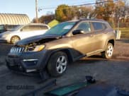 ✅ 2018 Jeep Compass Latitude • VIN: 3C4NJDBB8JT176176 • Lot: 43499289. Wystawiony na IAAI z przebiegiem 36 958 mil. Bezpłatny archiwum sprzedaży aukcyjnych z USA i szczegółowy raport historii pojazdu na DreamBid. Zdjęcie 18.