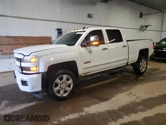 ✅ 2019 Chevrolet Silverado 2500HD LTZ • VIN: 1GC1KTEG2KF135941 • Lot: 84884205. Wystawiony na Copart z przebiegiem 154 395 mil. Bezpłatny archiwum sprzedaży aukcyjnych z USA i szczegółowy raport historii pojazdu na DreamBid. Zdjęcie 1.