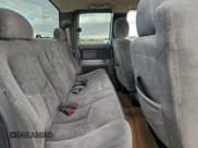 ✅ 2005 Chevrolet Silverado 2500HD LS • VIN: 1GCHK29U45E311987 • Lot: 93718665. Wystawiony na Copart z przebiegiem 256 364 mil. Bezpłatny archiwum sprzedaży aukcyjnych z USA i szczegółowy raport historii pojazdu na DreamBid. Zdjęcie 10.