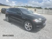 ✅ 2019 Jaguar F-Pace 25t • VIN: SADCS2FX3KA395204 • Lot: 68618235. Wystawiony na Copart z przebiegiem 94 537 mil. Bezpłatny archiwum sprzedaży aukcyjnych z USA i szczegółowy raport historii pojazdu na DreamBid. Zdjęcie 4.