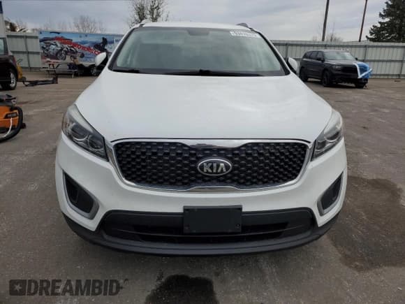 ✅ 2016 Kia Sorento LX • VIN: 5XYPGDA57GG178939 • Lot: 93410375. Wystawiony na Copart z przebiegiem 188 378 mil. Bezpłatny archiwum sprzedaży aukcyjnych z USA i szczegółowy raport historii pojazdu na DreamBid. Zdjęcie 5.