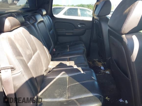 ✅ 2007 Chevrolet Avalanche 1LT • VIN: 3GNFK12357G245567 • Lot: 42556540. Listed on IAAI with Not provided. Free auction sales archive from the USA and detailed vehicle history report at DreamBid. Image 8.