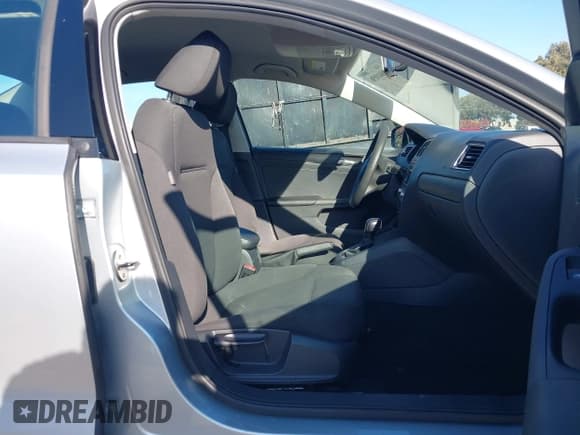 ✅ 2013 Volkswagen Jetta • VIN: 3VW2K7AJ1DM431790 • Lot: 43841056. Listed on IAAI with 100,083 mi. Free auction sales archive from the USA and detailed vehicle history report at DreamBid. Image 5.