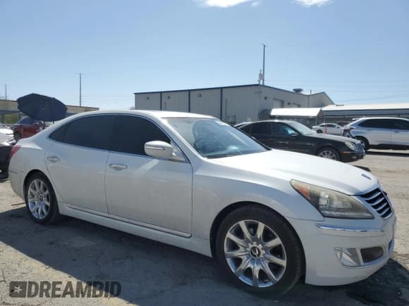 ✅ 2011 Hyundai Equus Ultimate • VIN: KMHGH4JF3BU042073 • Lot: 54450365. Listed on Copart with 191,745 mi. Free auction sales archive from the USA and detailed vehicle history report at DreamBid. Image 4.