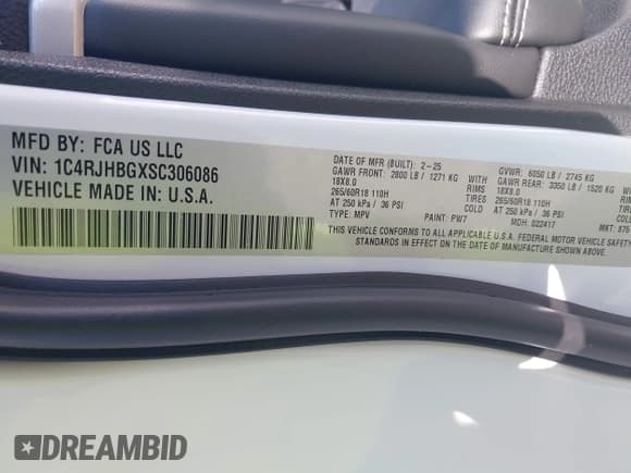 ✅ 2025 Jeep Grand Cherokee Limited • VIN: 1C4RJHBGXSC306086 • Лот: 43119039. Опубликован ранее на IAAI с пробегом 4 657 миль. Бесплатный доступ к архиву аукционных продаж из США и подробный отчёт об истории автомобиля на DreamBid. Изображение 9.