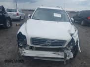 ✅ 2013 Volvo XC90 Premier Plus • VIN: YV4952CZ8D1651985 • Lot: 42162475. Listed on IAAI with 132,513 mi. Free auction sales archive from the USA and detailed vehicle history report at DreamBid. Image 6.