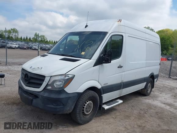 ✅ 2014 Mercedes-Benz Sprinter Cargo • VIN: WD3PE7DC5E5826652 • Лот: 41674834. Опубликован ранее на IAAI с пробегом 213 675 миль. Бесплатный доступ к архиву аукционных продаж из США и подробный отчёт об истории автомобиля на DreamBid. Изображение 17.