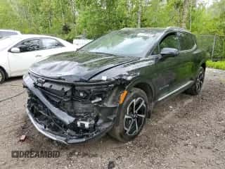 2024 Chevrolet Equinox EV LT z VIN 3GN7DLRR0RS288220, wystawiony jako Copart lot #57497405 z przebiegiem 8 096 mil mil oraz Szkoda całkowita • Salvage title. Historia ofert i sprzedaży dostępna na DreamBid. Obrazek 1.