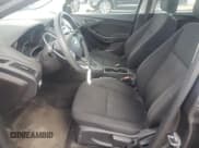 ✅ 2016 Ford Focus S • VIN: 1FADP3E23GL331159 • Lot: 90899445. Wystawiony na Copart z przebiegiem 194 422 mil. Bezpłatny archiwum sprzedaży aukcyjnych z USA i szczegółowy raport historii pojazdu na DreamBid. Zdjęcie 7.