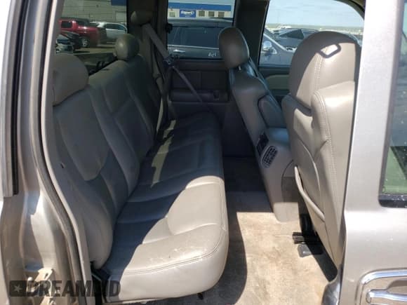 ✅ 2003 GMC Sierra Denali • VIN: 2GTFK69U831158334 • Lot: 66320714. Wystawiony na Copart z przebiegiem Nie podano. Bezpłatny archiwum sprzedaży aukcyjnych z USA i szczegółowy raport historii pojazdu na DreamBid. Zdjęcie 10.