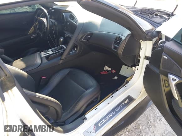 ✅ 2019 Chevrolet Corvette Z06 1LZ • VIN: 1G1YP2D60K5604350 • Lot: 35071394. Wystawiony na IAAI z przebiegiem 24 112 mil. Bezpłatny archiwum sprzedaży aukcyjnych z USA i szczegółowy raport historii pojazdu na DreamBid. Zdjęcie 5.