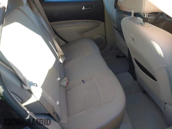 ✅ 2014 Nissan Rogue S • VIN: JN8AS5MT4EW103477 • Lot: 43617101. Wystawiony na IAAI z przebiegiem 95 602 mil. Bezpłatny archiwum sprzedaży aukcyjnych z USA i szczegółowy raport historii pojazdu na DreamBid. Zdjęcie 8.