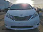 ✅ 2013 Toyota Sienna XLE • VIN: 5TDYK3DC3DS284116 • Lot: 95488785. Wystawiony na Copart z przebiegiem 137 694 mil. Bezpłatny archiwum sprzedaży aukcyjnych z USA i szczegółowy raport historii pojazdu na DreamBid. Zdjęcie 5.