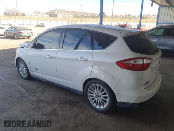 ✅ 2015 Ford C-Max SEL • VIN: 1FADP5CU8FL110106 • Lot: 92619155. Wystawiony na Copart z przebiegiem 96 904 mil. Bezpłatny archiwum sprzedaży aukcyjnych z USA i szczegółowy raport historii pojazdu na DreamBid. Zdjęcie 2.