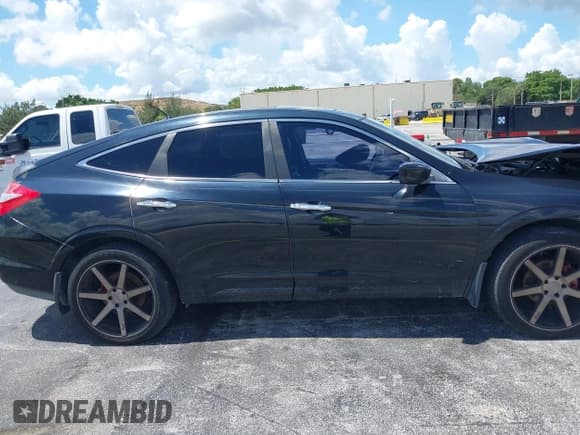 ✅ 2012 Honda Crosstour EX-L • VIN: 5J6TF1H58CL003243 • Lot: 42589177. Wystawiony na IAAI z przebiegiem 174 292 mil. Bezpłatny archiwum sprzedaży aukcyjnych z USA i szczegółowy raport historii pojazdu na DreamBid. Zdjęcie 13.