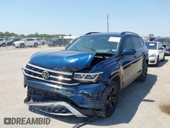 ✅ 2022 Volkswagen Atlas SE • VIN: 1V2WR2CA8NC536585 • Lot: 42950553. Listed on IAAI with 38,621 mi. Free auction sales archive from the USA and detailed vehicle history report at DreamBid. Image 17.