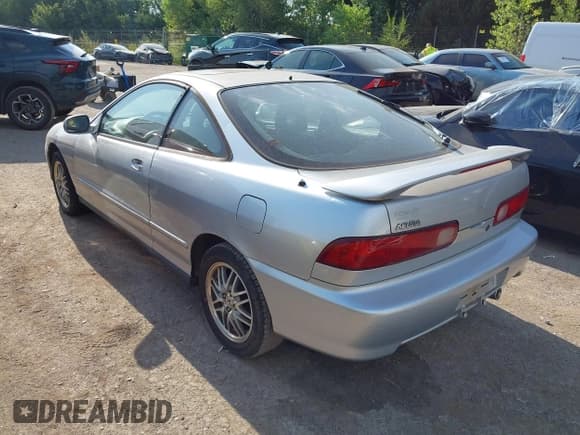✅ 2001 Acura Integra GS • VIN: JH4DC44651S001891 • Lot: 43178707. Listed on IAAI with 166,584 mi. Free auction sales archive from the USA and detailed vehicle history report at DreamBid. Image 3.